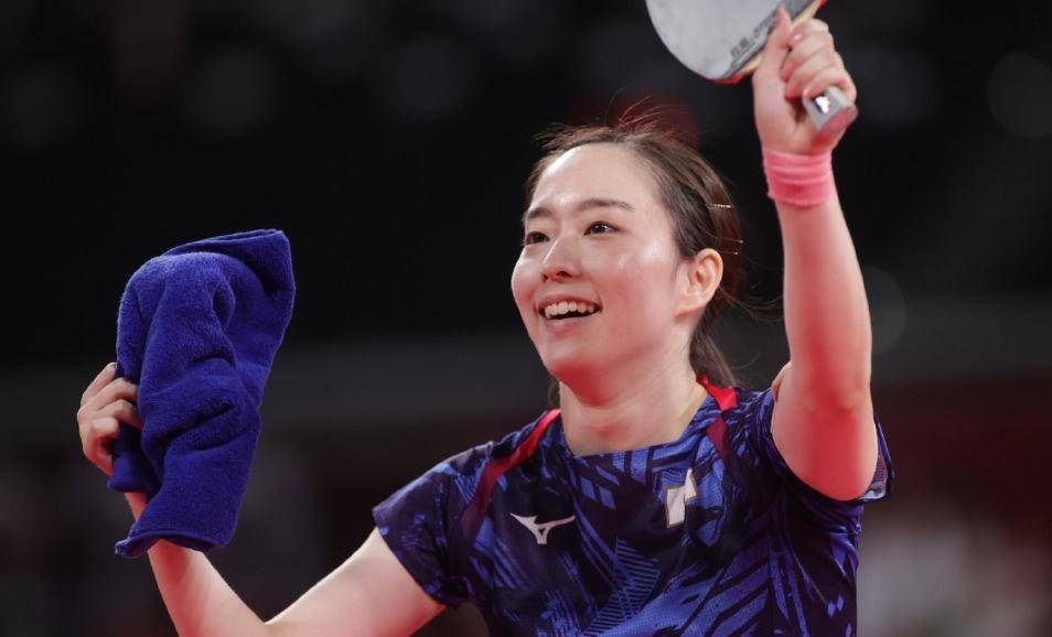 观众屏息凝 观众屏息凝