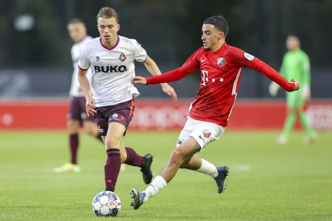 而阿莫林的 而阿莫林的