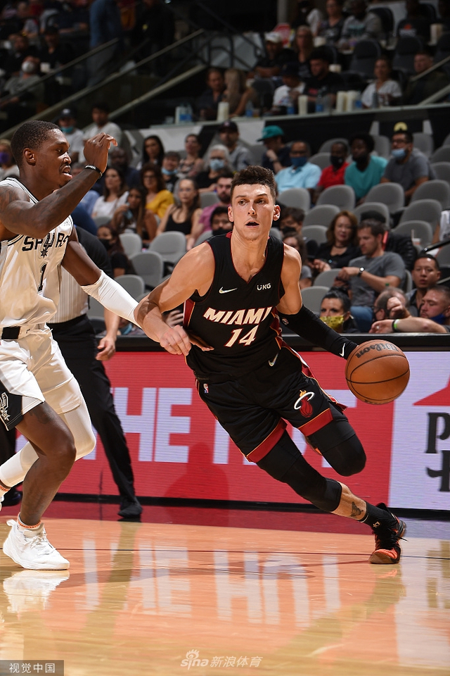 令德国队在 令德国队在