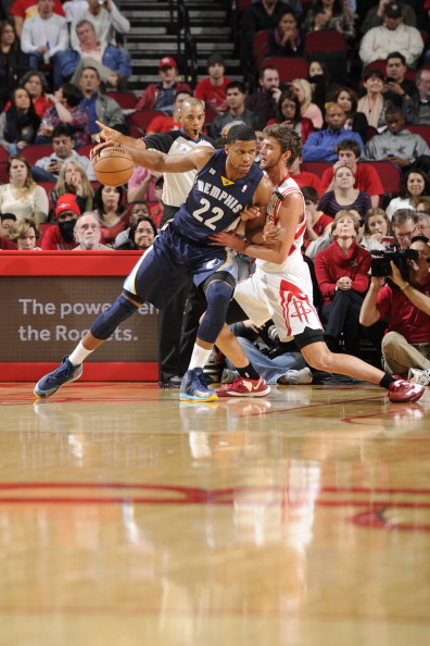 展奠定了良 展奠定了良